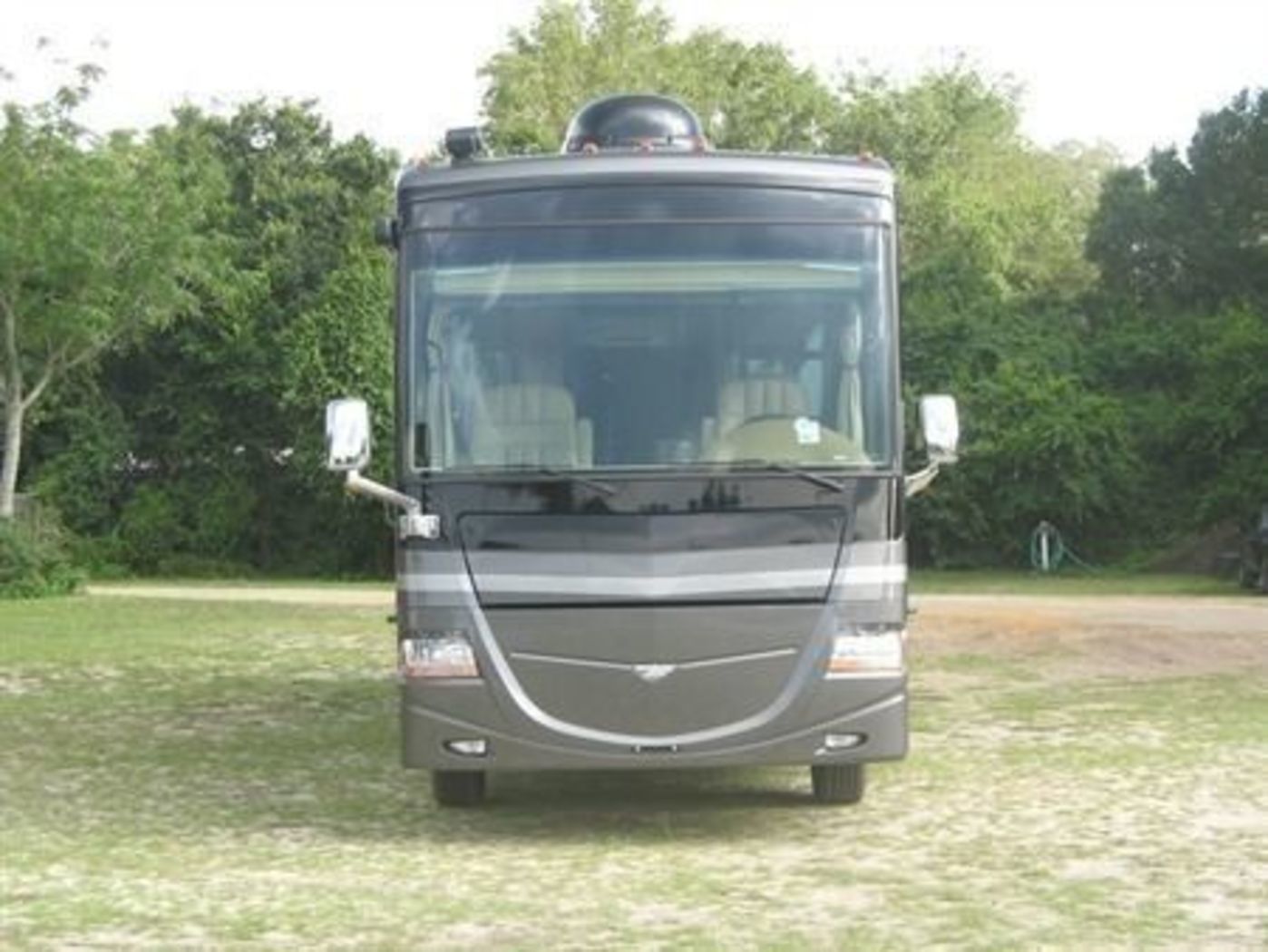 Photo 17 - 2008 Fleetwood Class A Motorhome rental photo 19