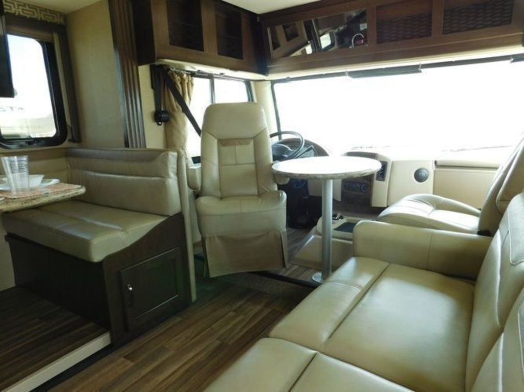 Photo 22 - 2019 Thor Class A Motorhome rental photo 24