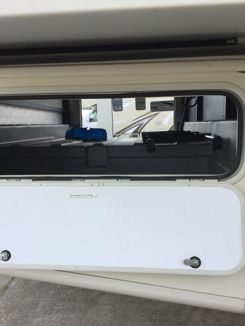 Photo 2 - 2019 Thor Class A Motorhome rental photo 4