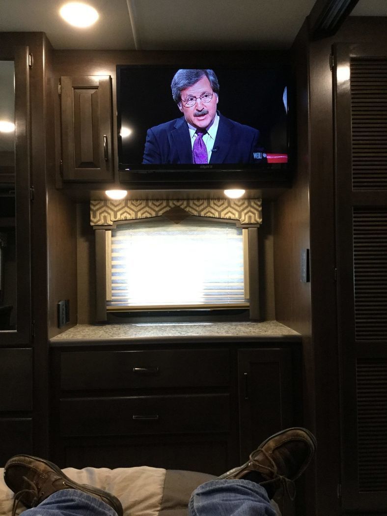 Photo 6 - 2019 Thor Class A Motorhome rental photo 8