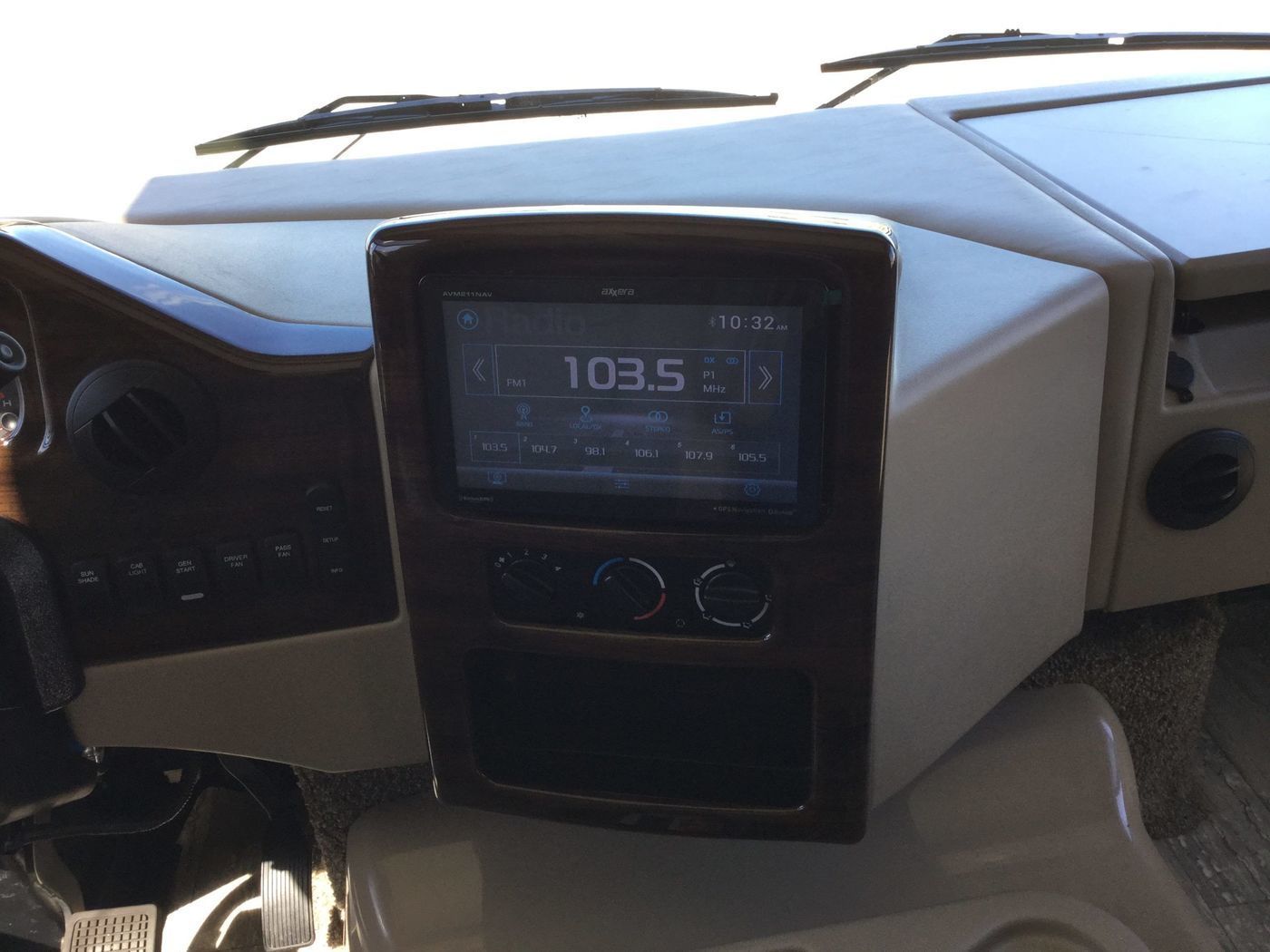 Photo 18 - 2019 Thor Class A Motorhome rental photo 20