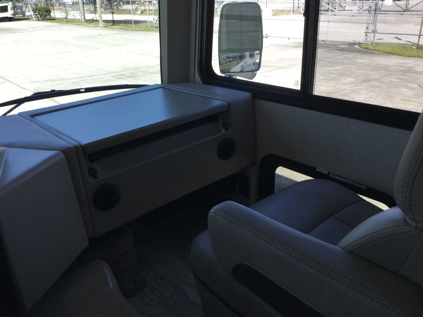 Photo 19 - 2019 Thor Class A Motorhome rental photo 21