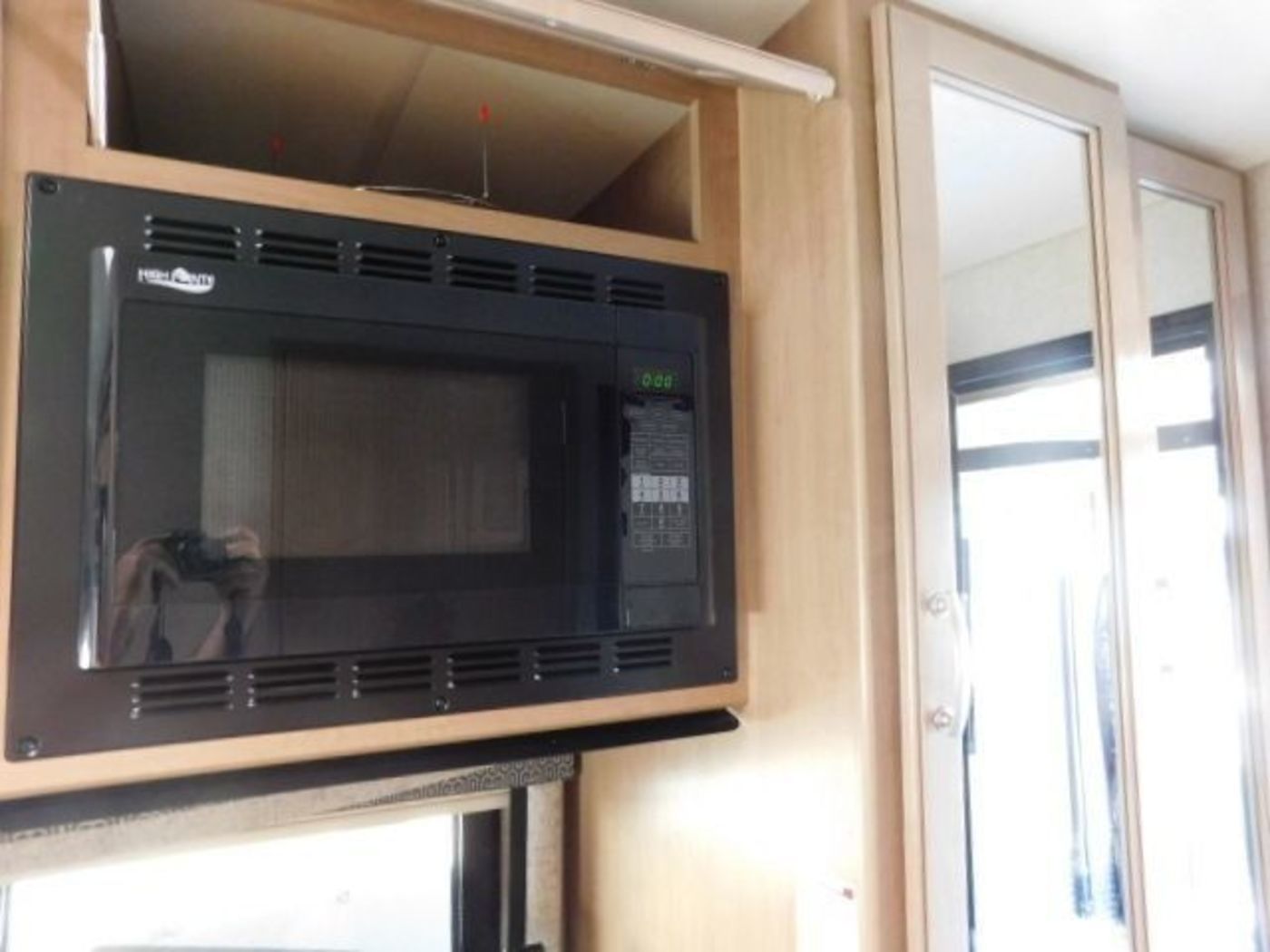 Photo 12 - 2021 Thor Class C Motorhome rental photo 14