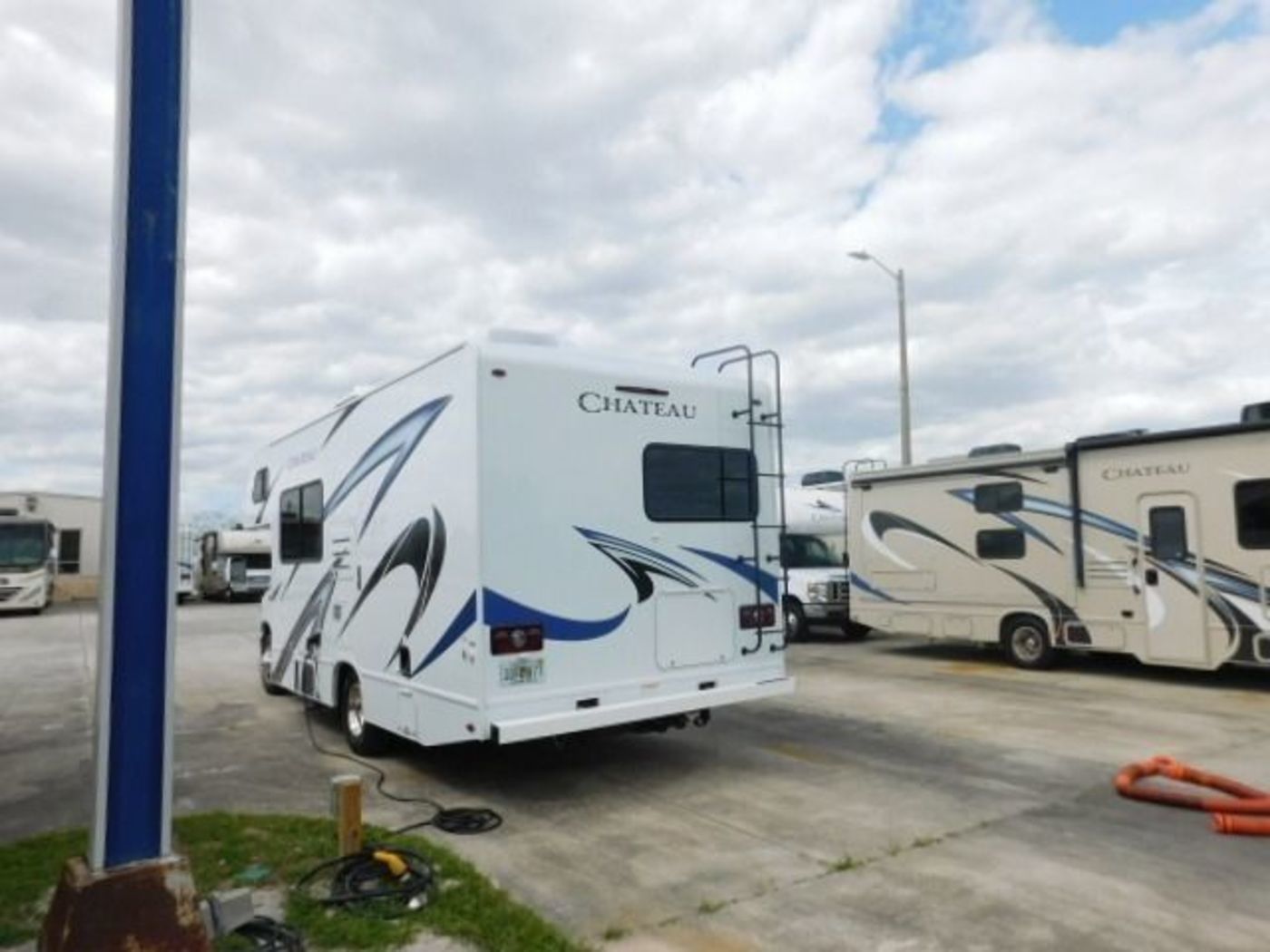 Photo 14 - 2019 Thor Class C Motorhome rental photo 16