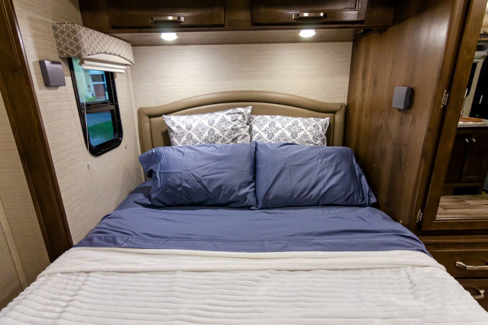Photo 1 - 2020 Jayco Class C Motorhome rental photo 5