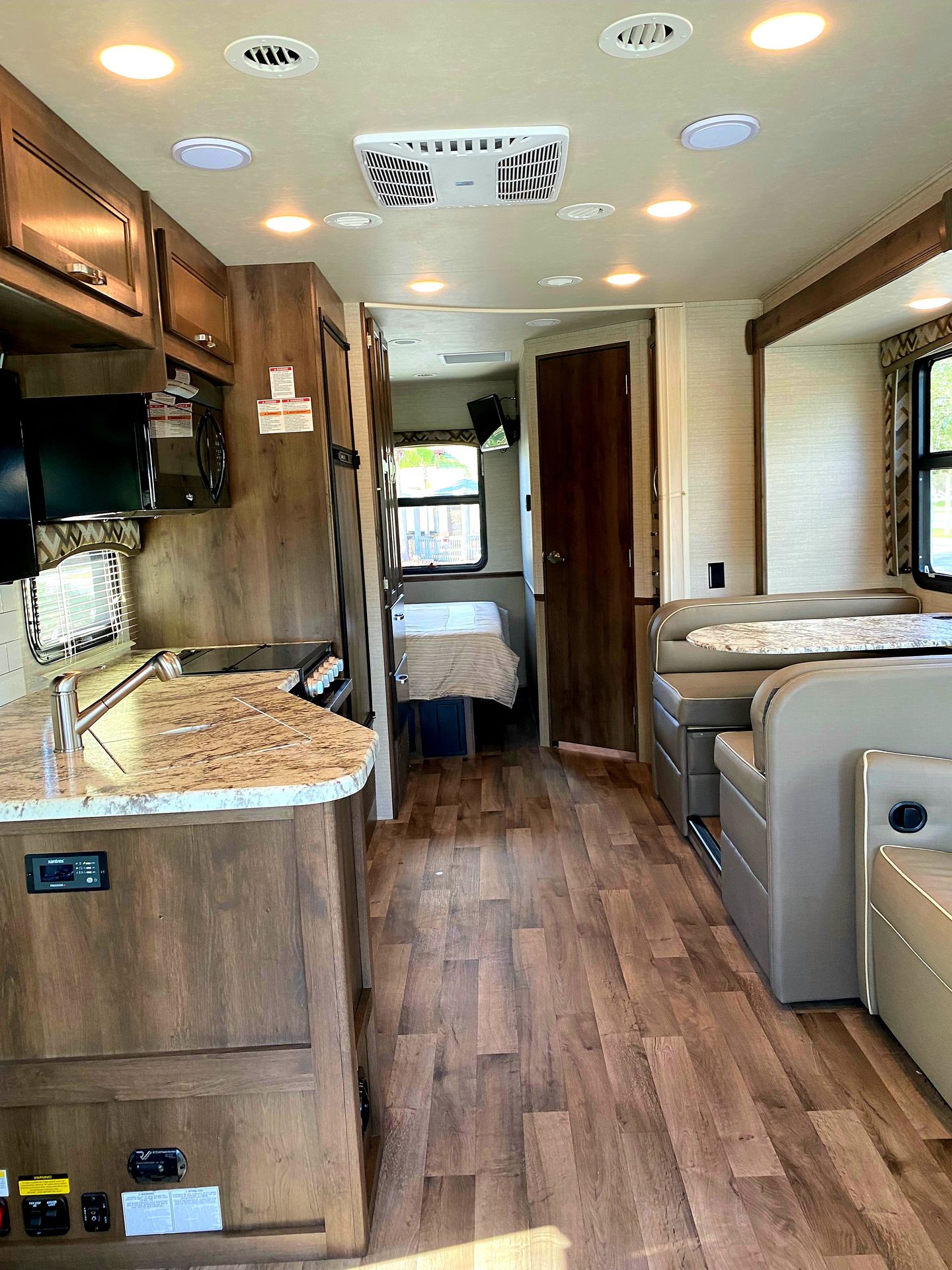 Photo 4 - 2020 Jayco Class A Motorhome rental photo 8