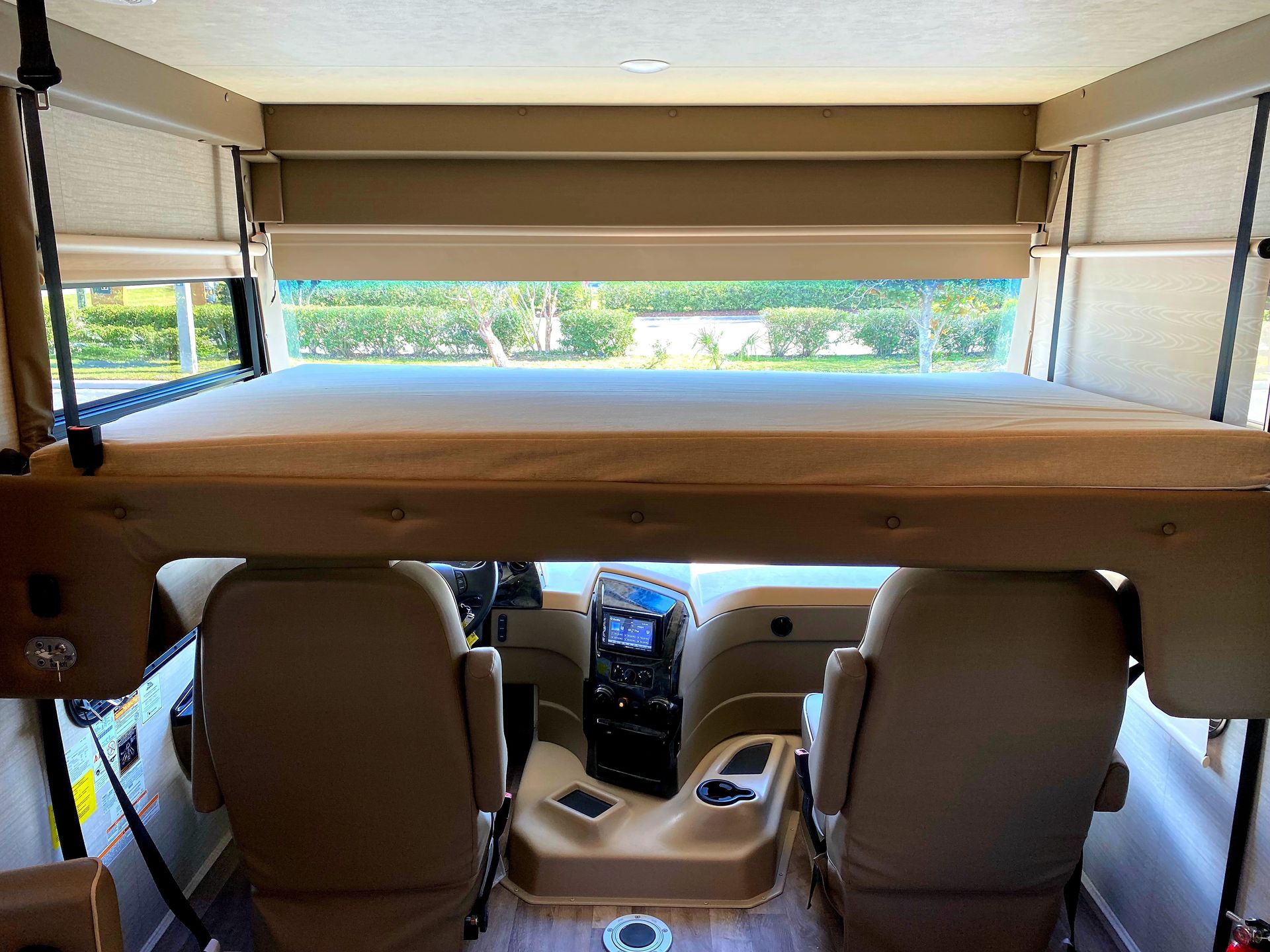 Photo 4 - 2020 Jayco Class A Motorhome rental photo 11