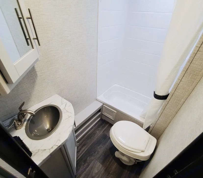 Photo 7 - 2021 Keystone Travel Trailer rental photo 9