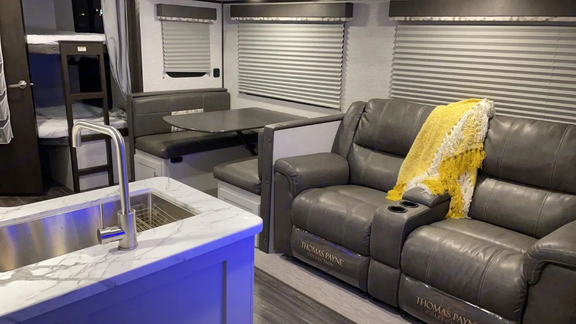 Photo 20 - 2021 Keystone Travel Trailer rental photo 22