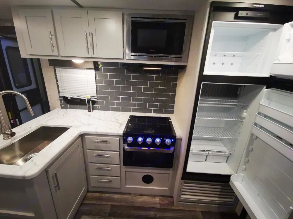 Photo 6 - 2021 Keystone Travel Trailer rental photo 8