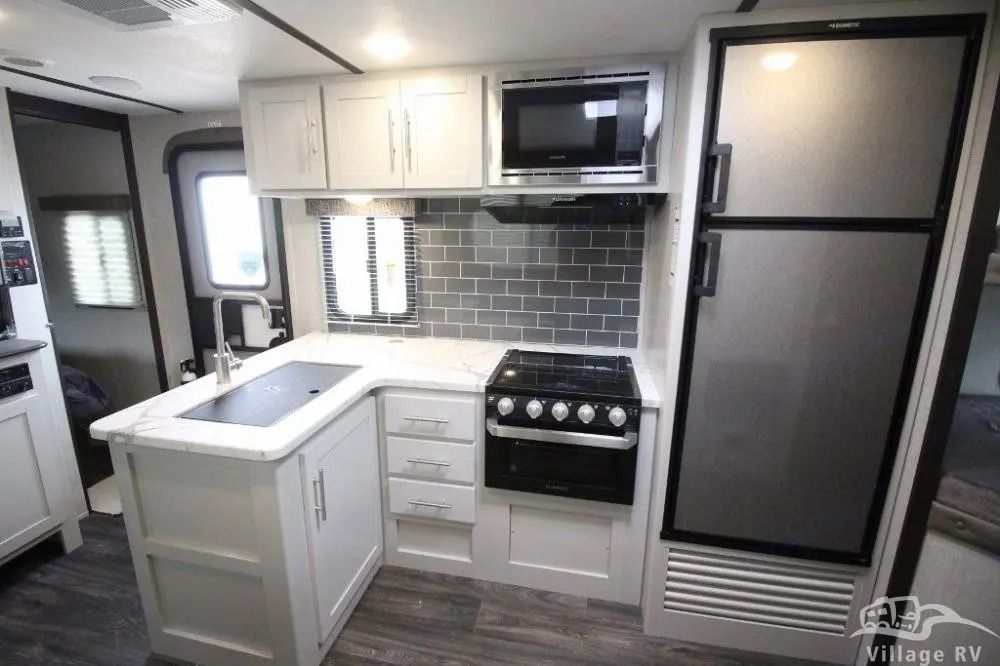 Photo 7 - 2021 Keystone Travel Trailer rental photo 9