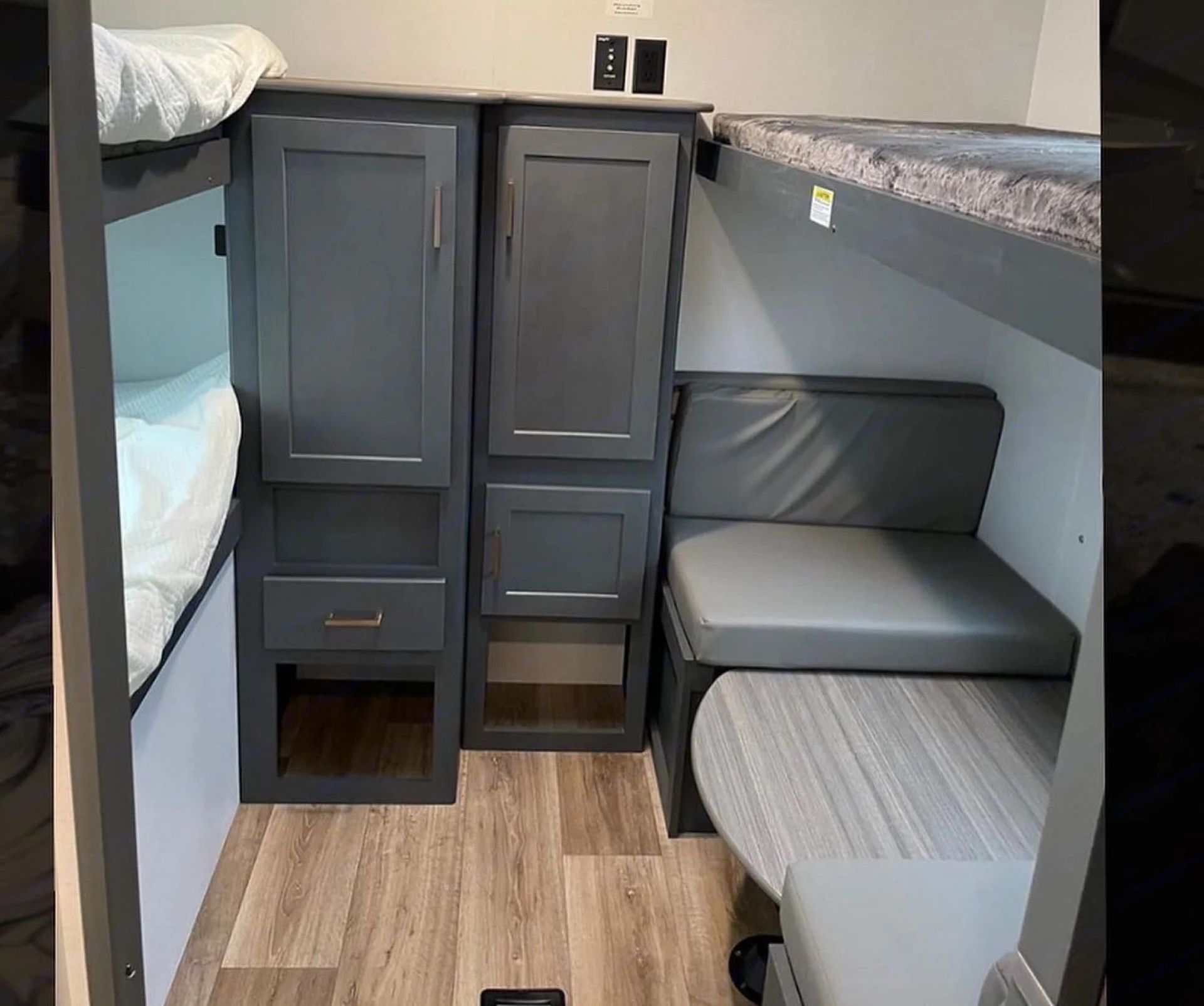 Photo 22 - 2022 Keystone Travel Trailer rental photo 24