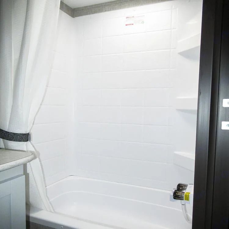 Photo 12 - 2021 Keystone Travel Trailer rental photo 14