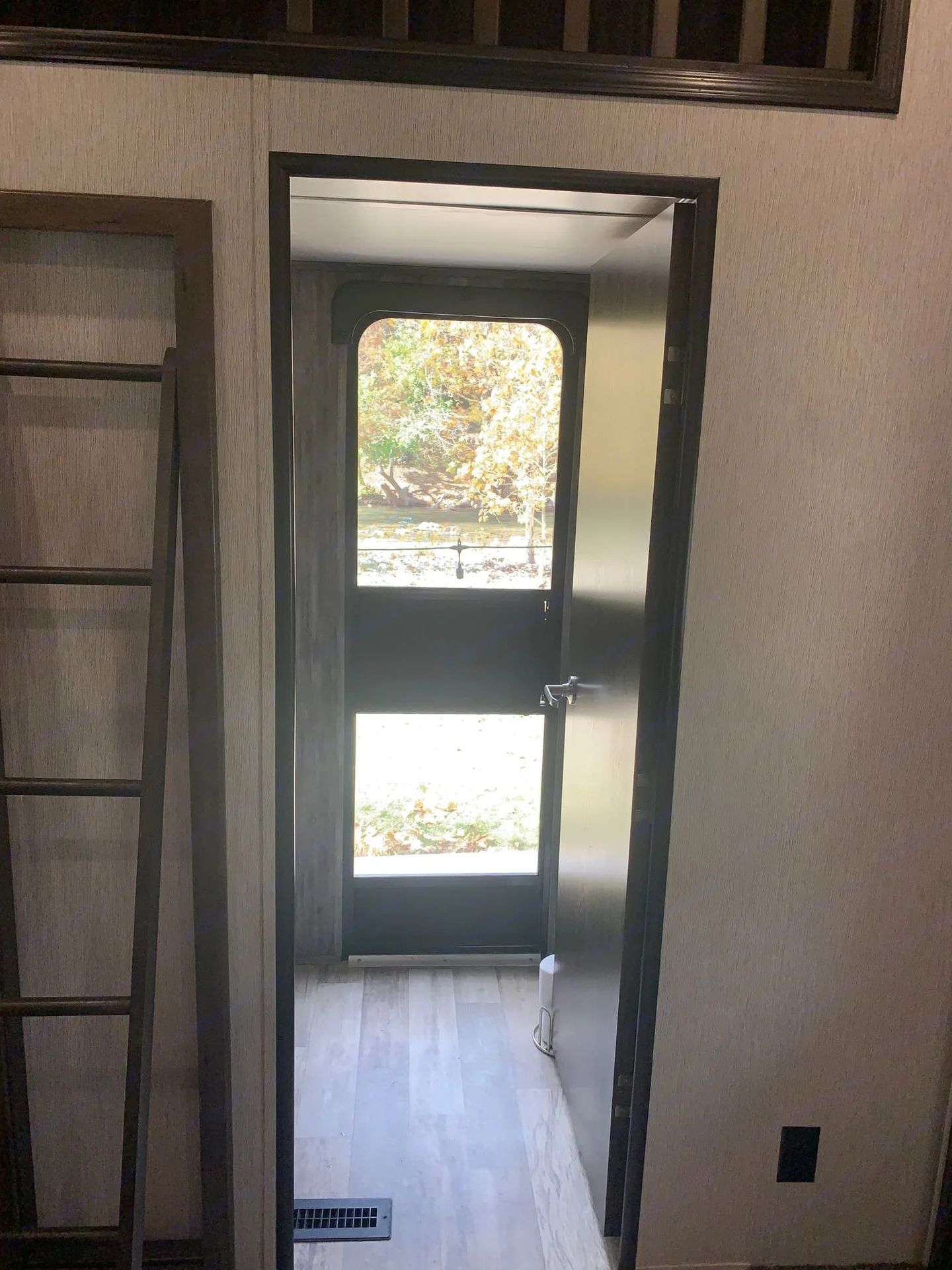 Photo 19 - 2019 Heartland Travel Trailer rental photo 21