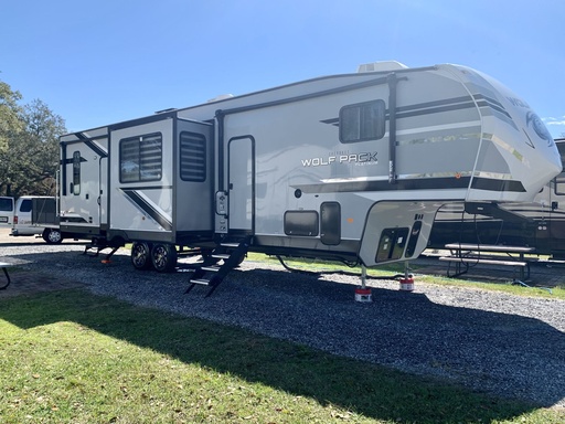 2021 Forest River Cherokee Wolf Pack Toy Hauler for rent in Bellview, FL