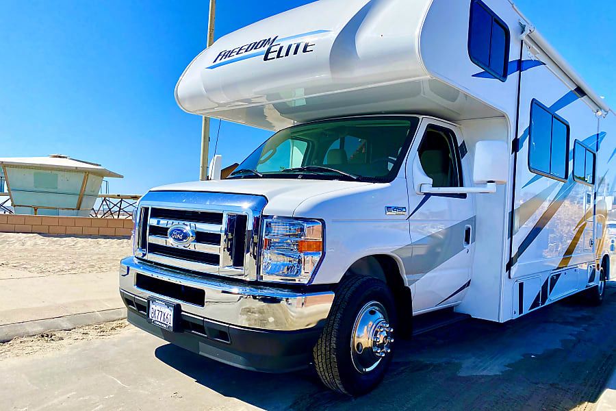 Photo 16 - 2021 Thor Motor Coach Class C Motorhome rental photo 18