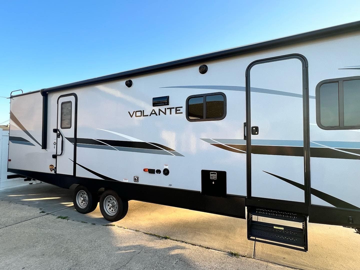 Photo 0 - 2021 Crossroads Travel Trailer rental photo 2