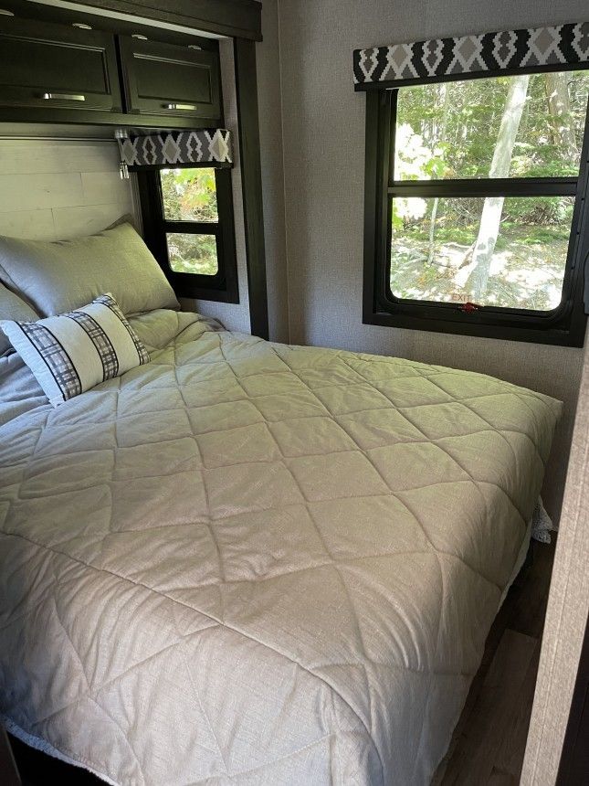 Photo 2 - 2021 Jayco Class A Motorhome rental photo 21