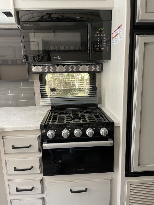 Photo 3 - 2021 Jayco Class A Motorhome rental photo 29