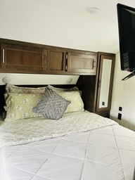 Photo 1 thumbnail 4