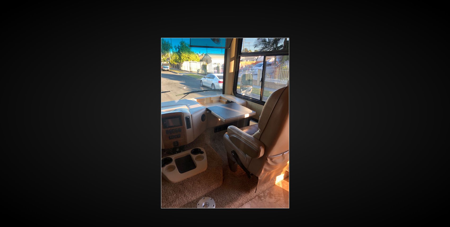 Photo 4 - 2015 Thor Class A Motorhome rental photo 6