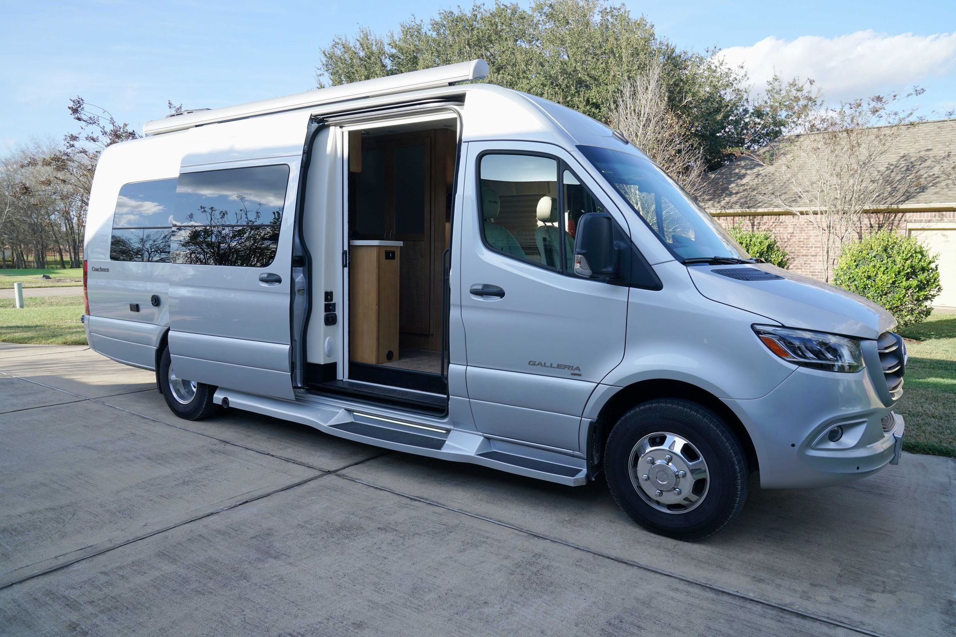 Photo 5 - 2021 Coachmen Class B Motorhome rental photo 18