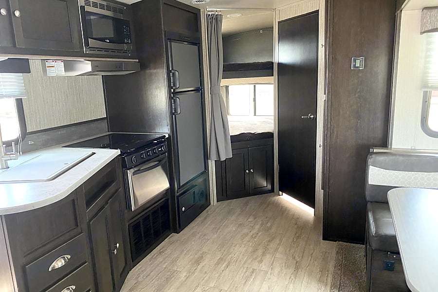 Photo 3 - 2019 Cruiser Rv Travel Trailer rental photo 5