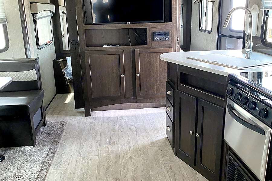 Photo 9 - 2019 Cruiser Rv Travel Trailer rental photo 11