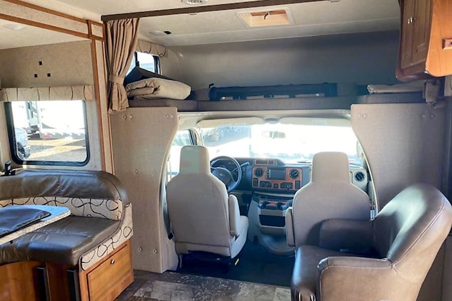 Photo 9 - 2019 Coachmen Class C Motorhome rental photo 10