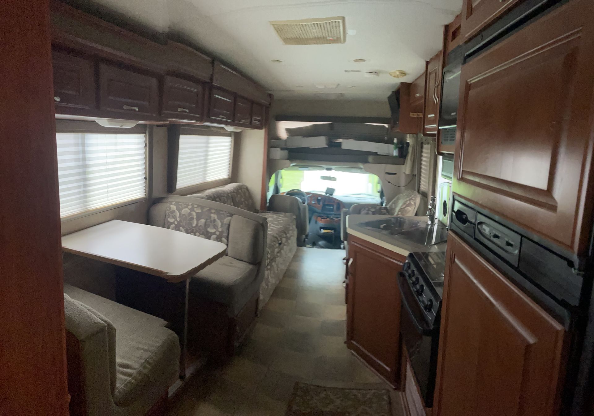 Photo 34 - 2007 Four Winds International Class C Motorhome rental photo 36