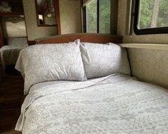 Photo 40 - 2007 Four Winds International Class C Motorhome rental photo 42
