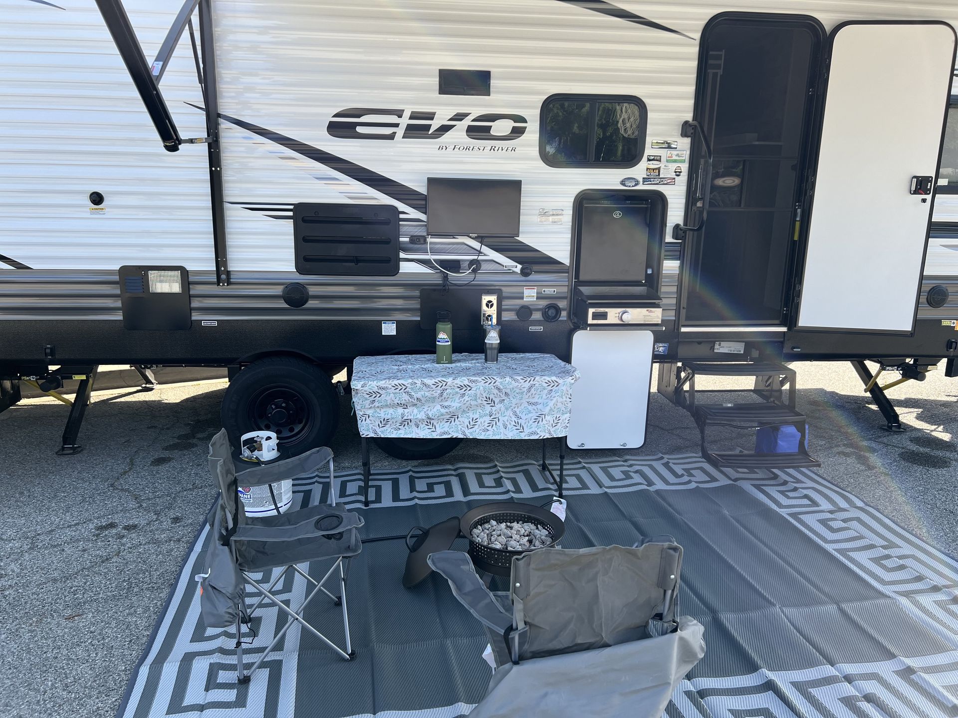 Photo 15 - 2021 Evo Travel Trailer rental photo 17