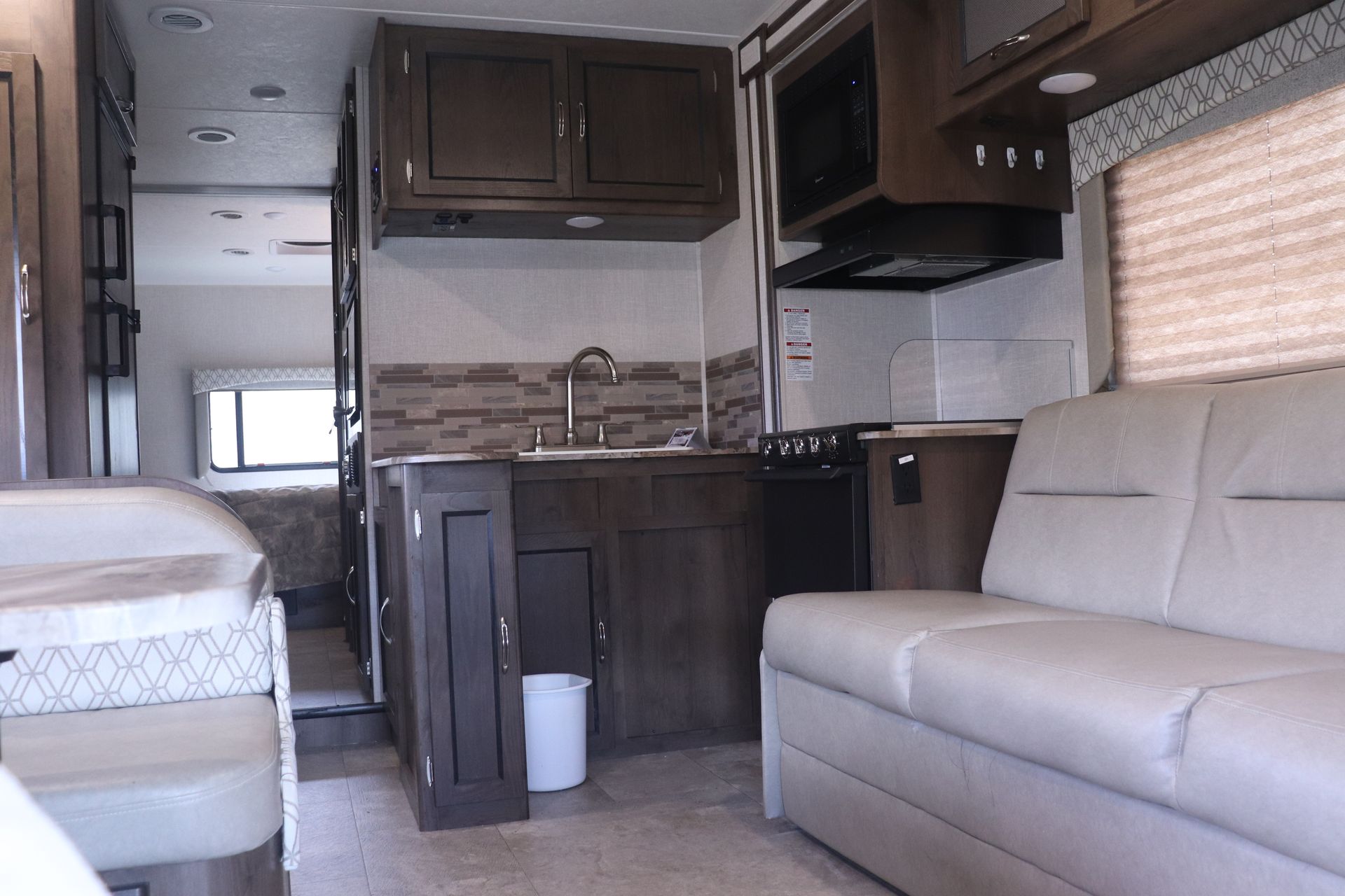 Photo 6 - 2020 Coachmen Class C Motorhome rental photo 8