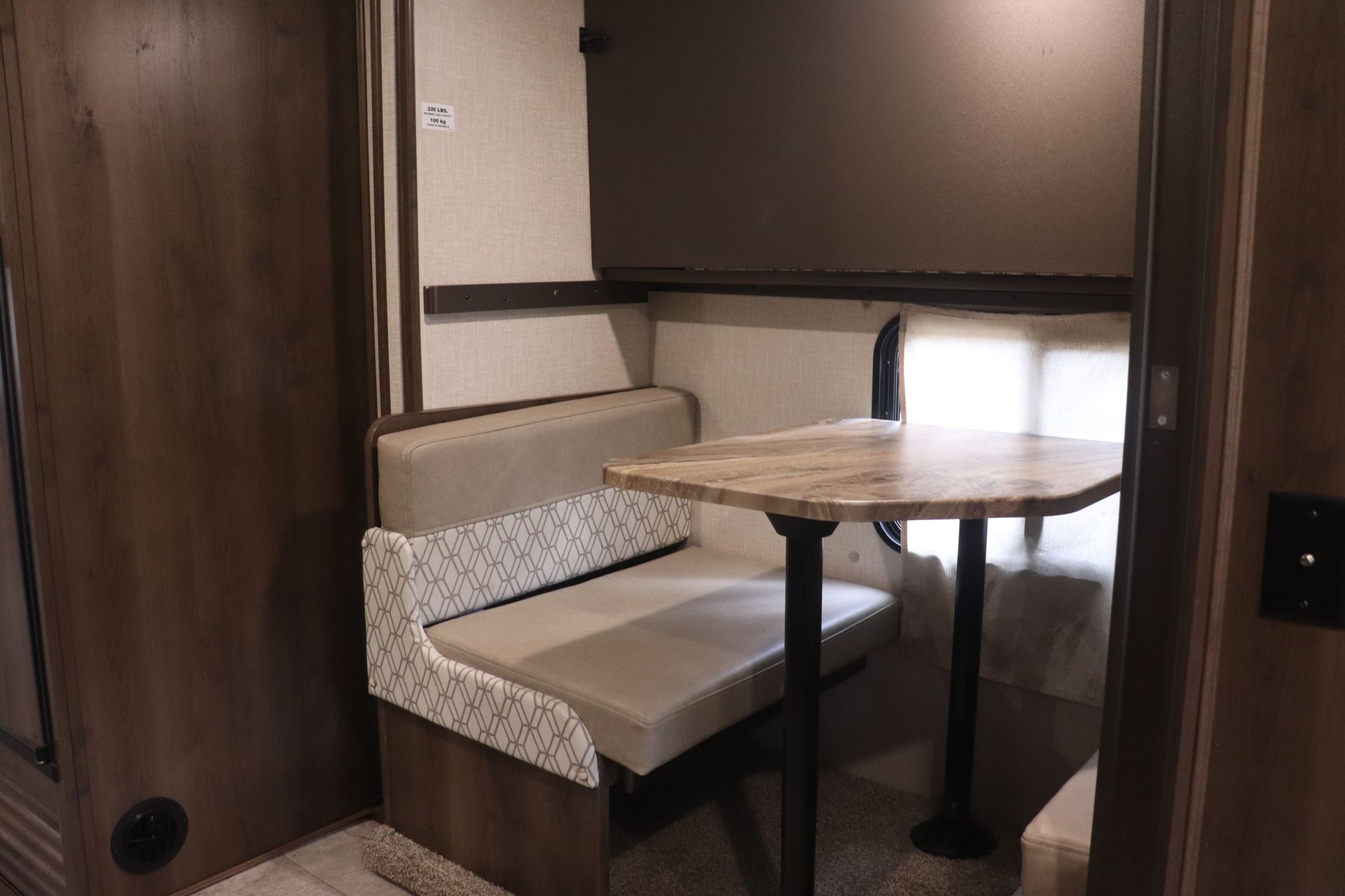 Photo 10 - 2020 Coachmen Class C Motorhome rental photo 12