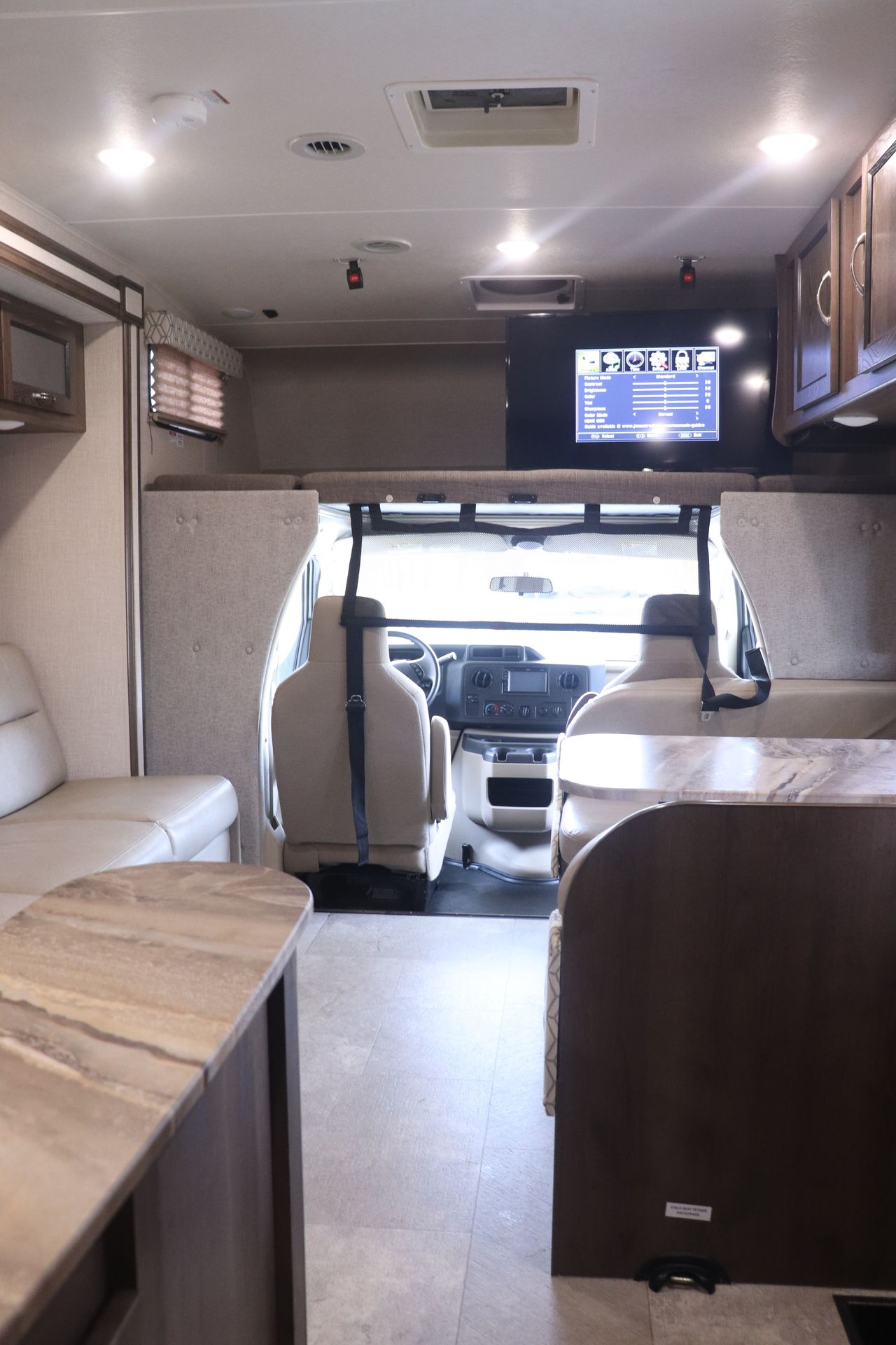 Photo 16 - 2020 Coachmen Class C Motorhome rental photo 18