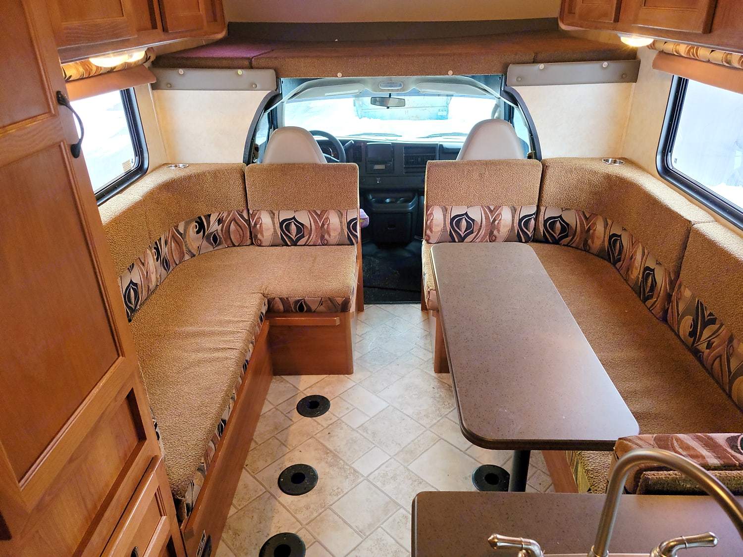 Photo 6 - 2011 Coachmen Class C Motorhome rental photo 8
