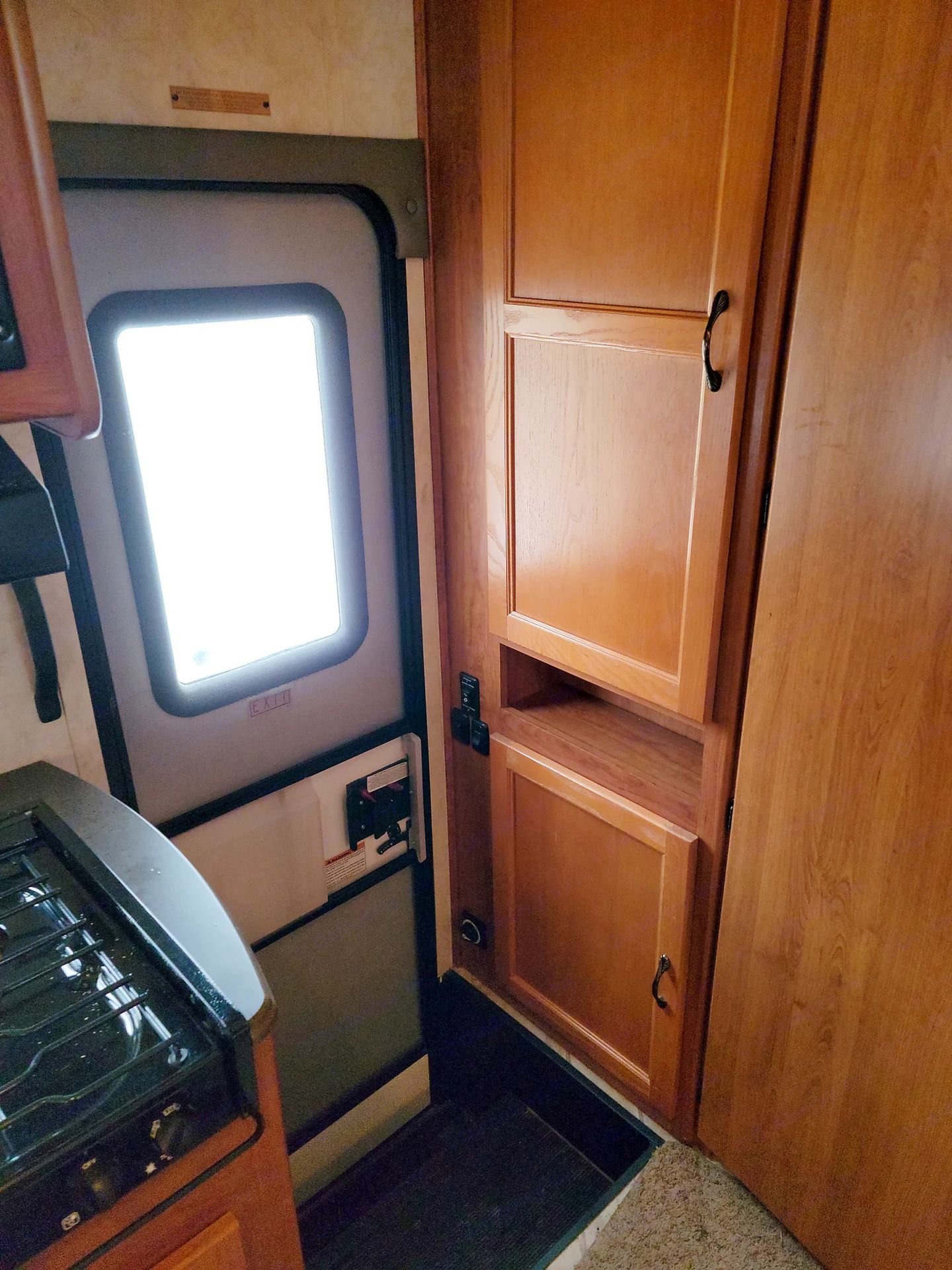 Photo 25 - 2011 Coachmen Class C Motorhome rental photo 27