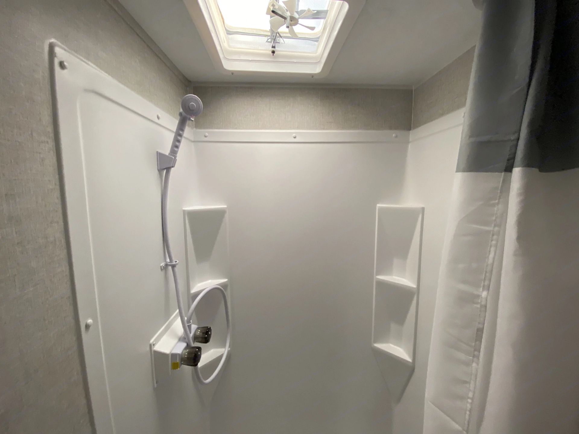 Photo 15 - 2021 Forest River Travel Trailer rental photo 17
