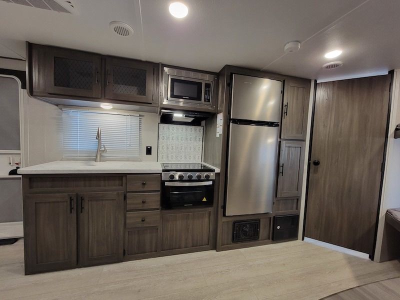 Photo 14 - 2021 Shasta Travel Trailer rental photo 19