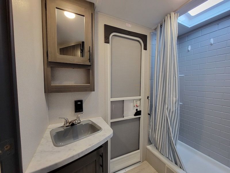 Photo 14 - 2021 Shasta Travel Trailer rental photo 25