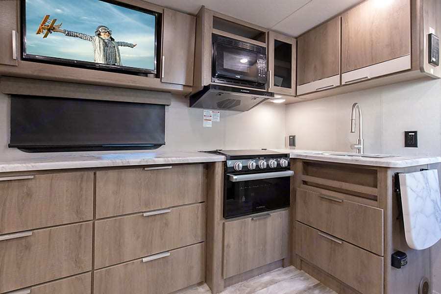 Photo 3 - 2021 Grand Design Travel Trailer rental photo 5