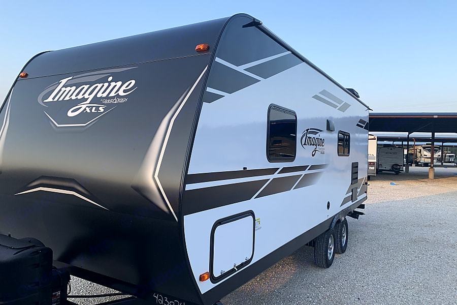 Photo 5 - 2021 Grand Design Travel Trailer rental photo 7