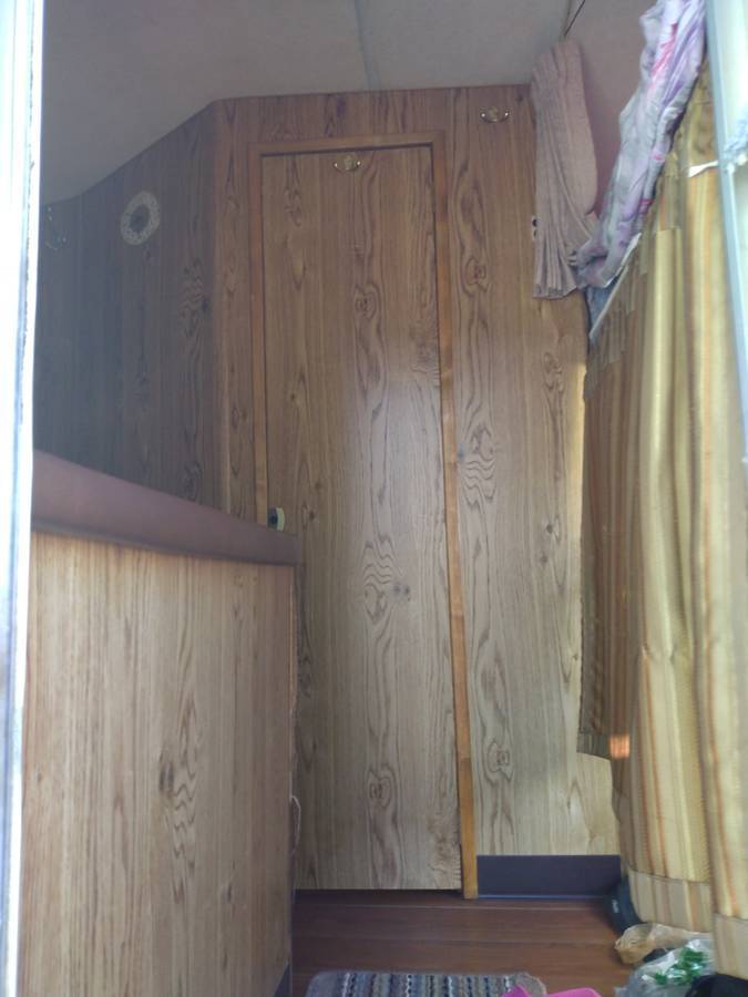Photo 5 - 1985 Chevrolet Class C Motorhome rental photo 7