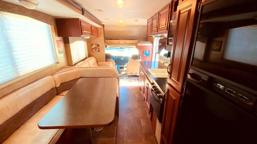 2015 Winnebago Industries, Inc. Minnie Winnie 31K Class C Motorhome for rent in Los Angeles, CA