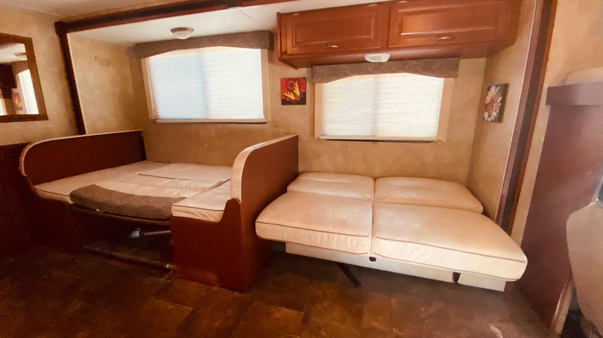 Photo 6 - 2015 Winnebago Industries, Inc. Class C Motorhome rental photo 8