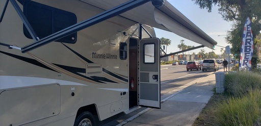 2017 Winnebago Industries, Inc. Minnie Winnie 22R Class C Motorhome for rent in Los Angeles, CA