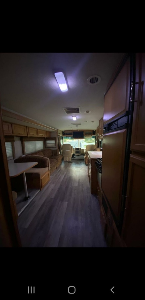Photo 11 - 2007 Winnebago Industries, Inc. Class A Motorhome rental photo 13