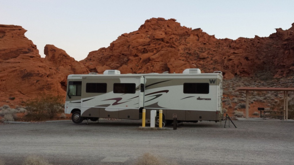 Photo 17 - 2007 Winnebago Industries, Inc. Class A Motorhome rental photo 19