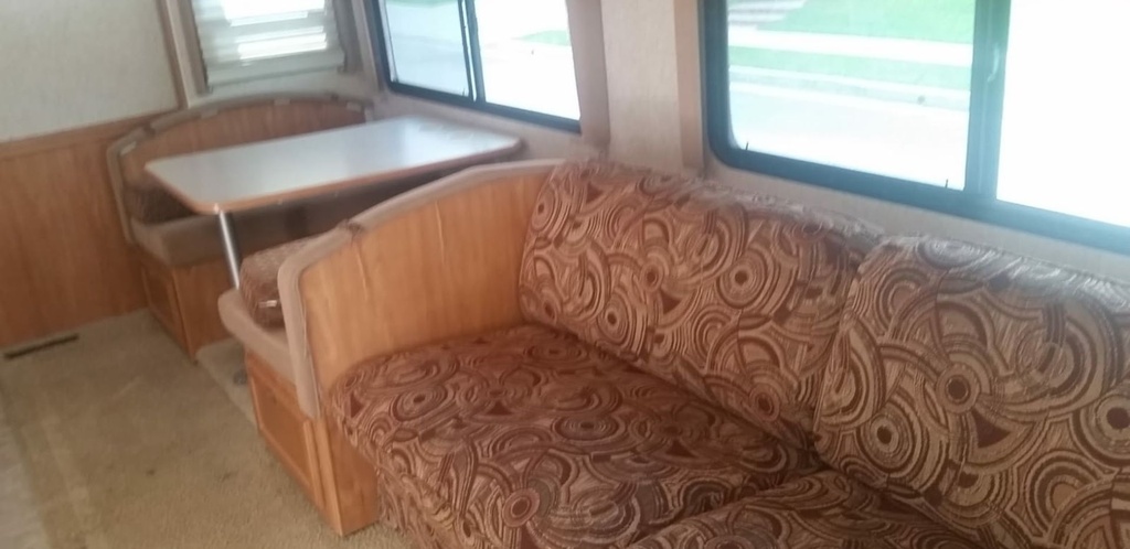 Photo 22 - 2007 Winnebago Industries, Inc. Class A Motorhome rental photo 24