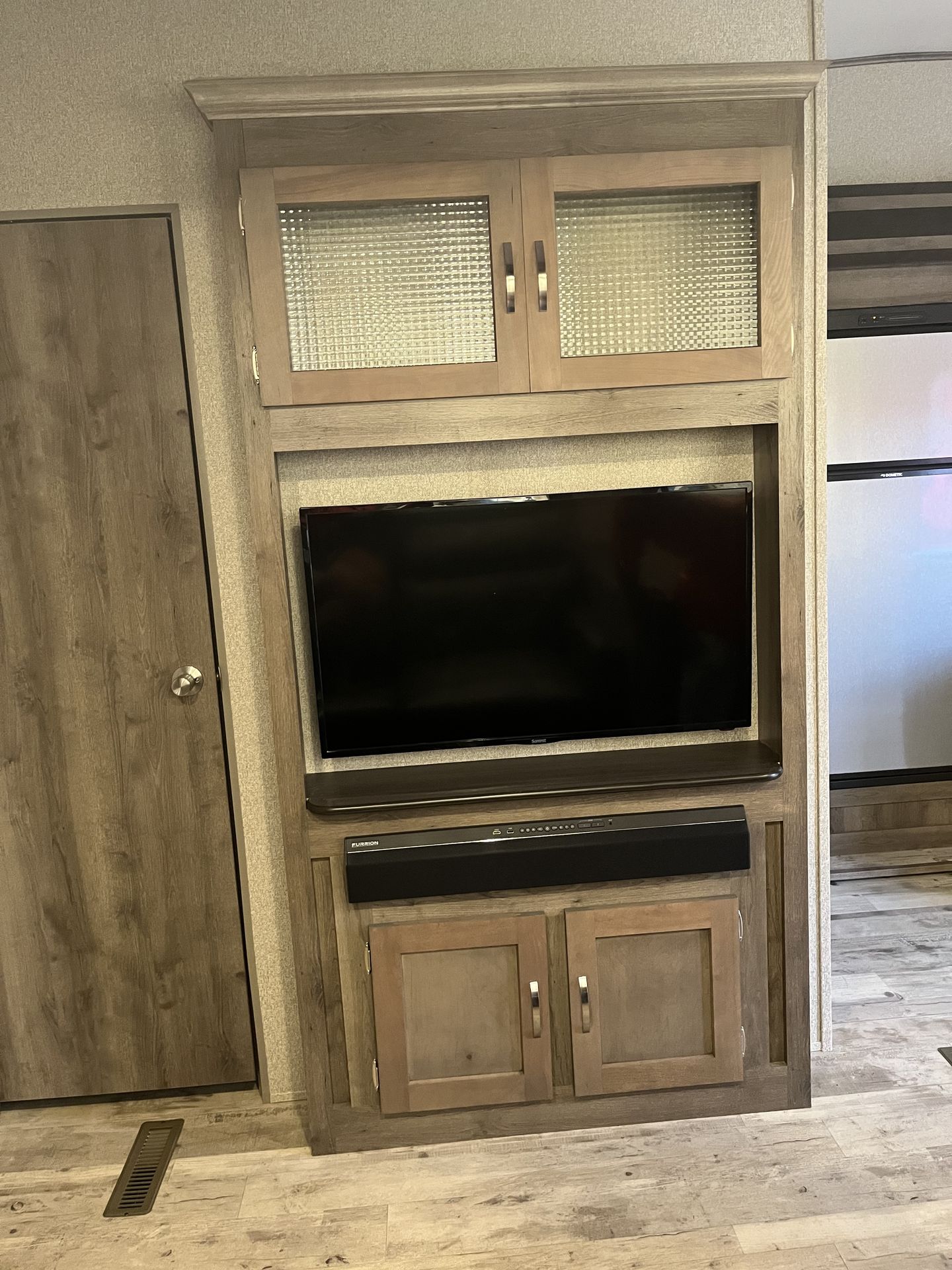 Photo 5 - 2019 Keystone Fifth Wheel rental photo 7